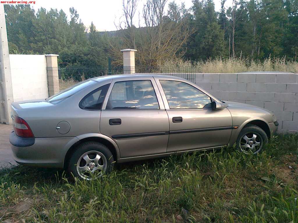 Se vende o se cambia opel vectra 