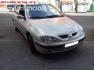 Megane dti 2700€ o cambio por moto