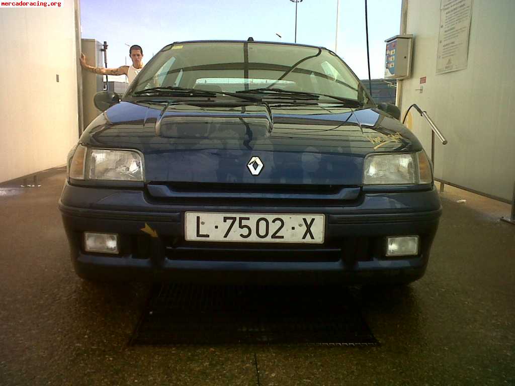 Renault clio 1.8 16v...1994. impresionante!!!