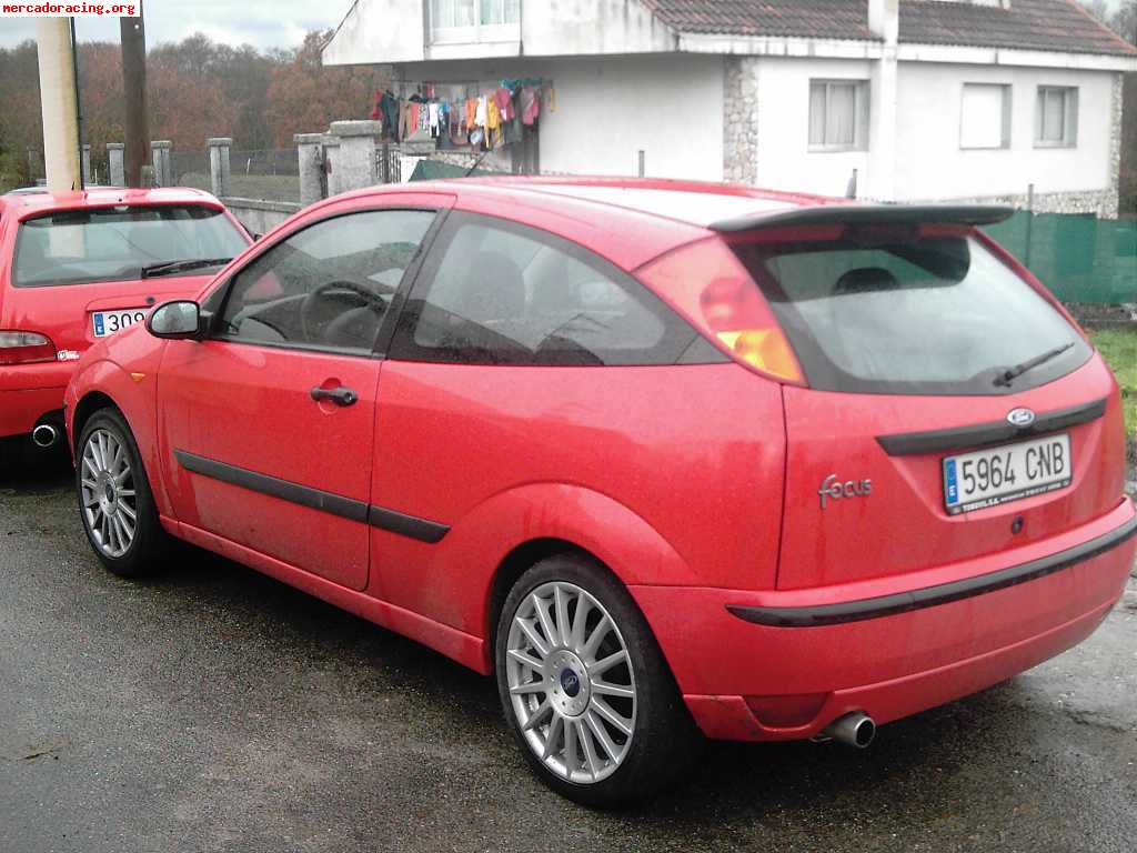 Se cambia o vende ford focus 