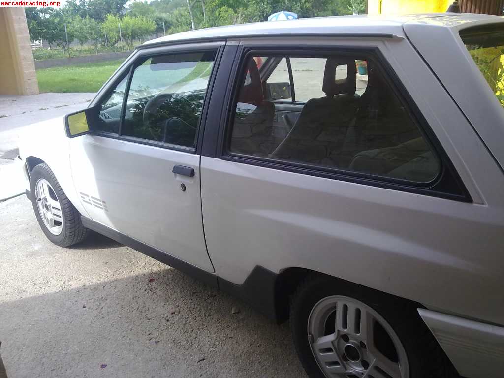 Se vende opel corsa gsi año 90 sin catalizar, muy buen estad