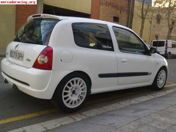 Se vende o se cambia clio sport