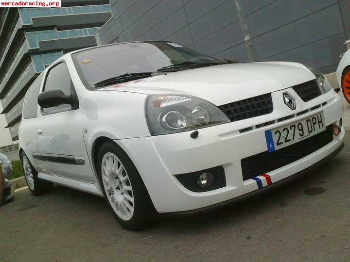 Se vende o se cambia clio sport