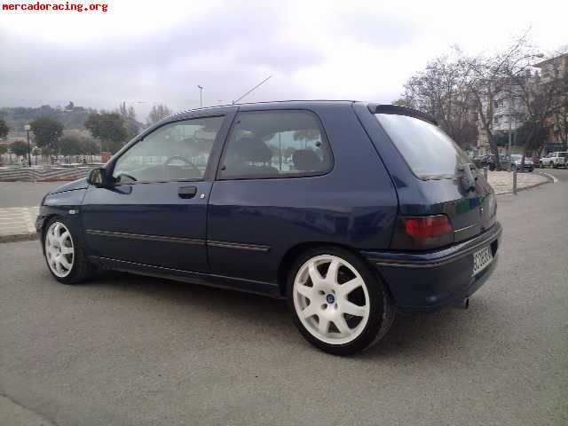 Clio 16v muy equipado 