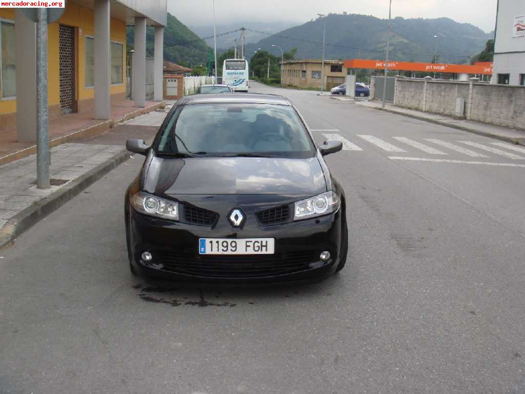 Se vende o se cambia megane sport