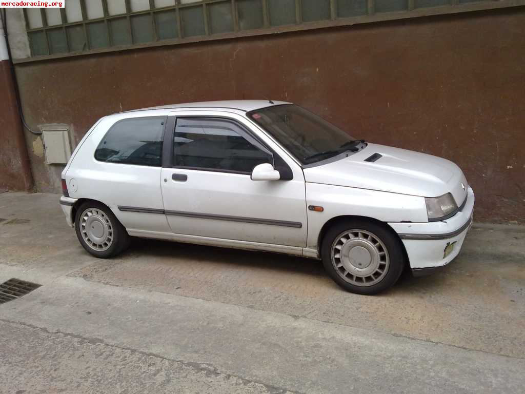 Clio 16v por 1300 negociables