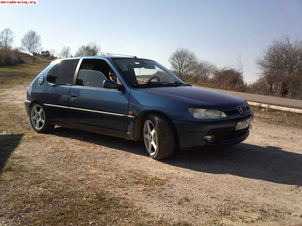 Se vende o se cambia peugeot 306