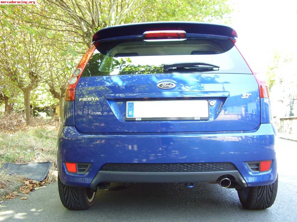 Ford fiesta st 2.0 16v 150cv se vende, escucho ofertas.