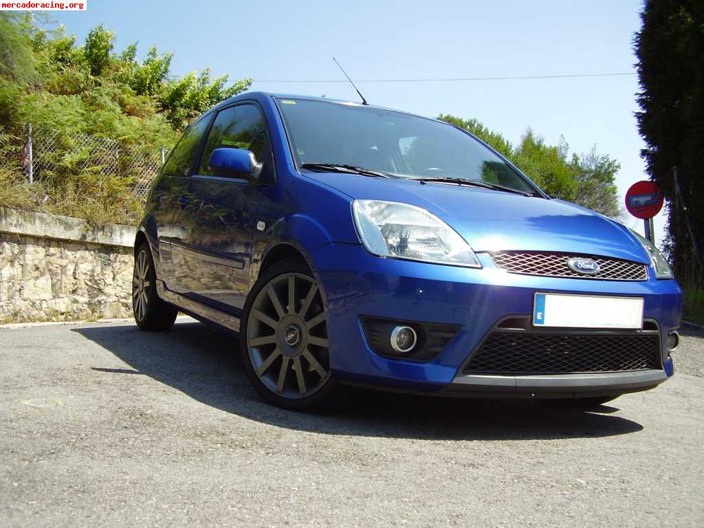 Fiesta st 150 se vende o se cambia impecable!!