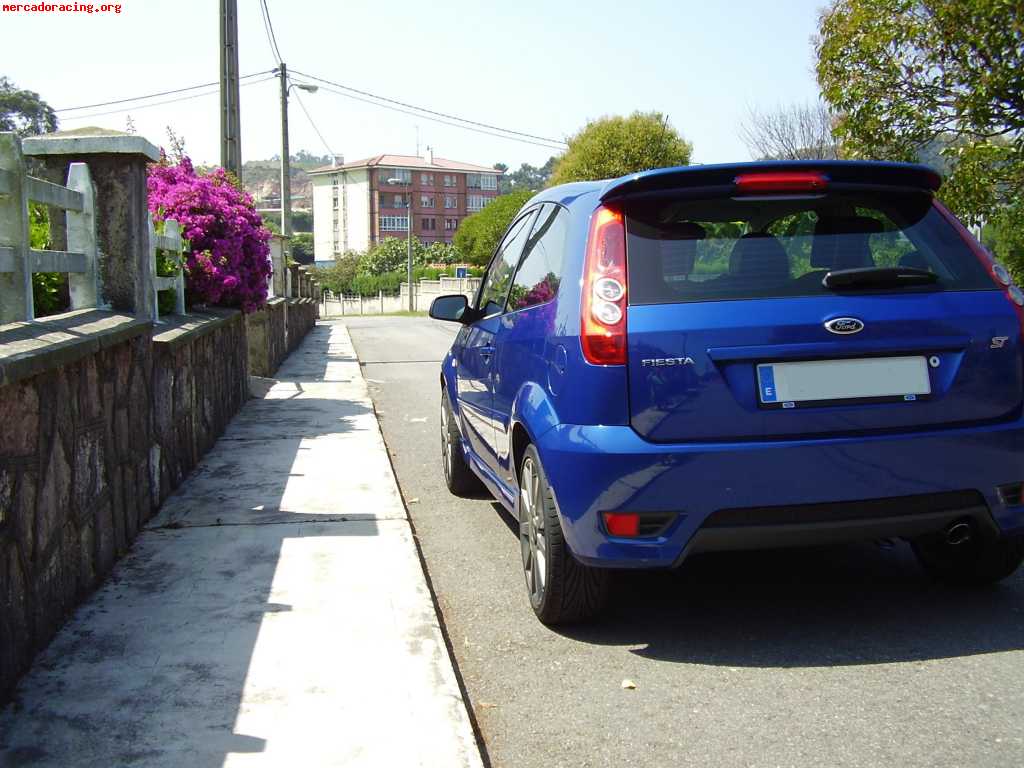 Fiesta st 150 se vende o se cambia impecable!!