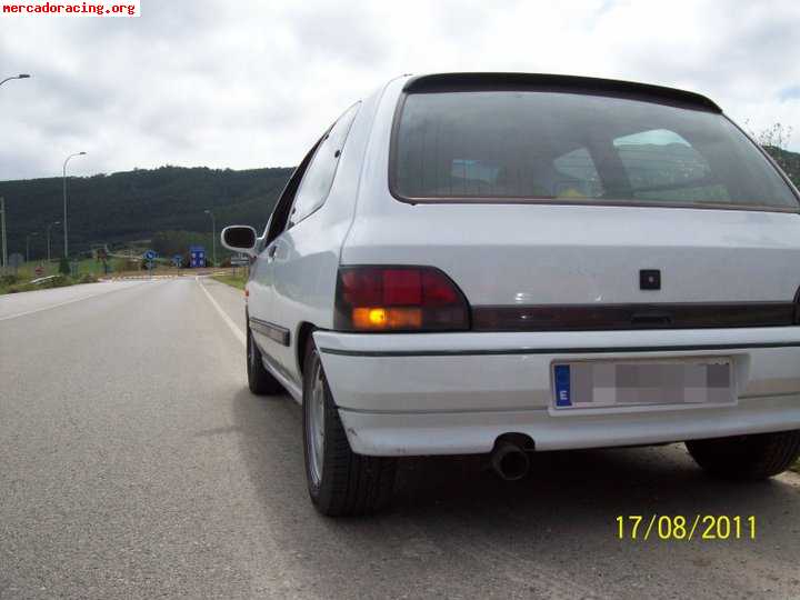 Renault clio 1.4 s