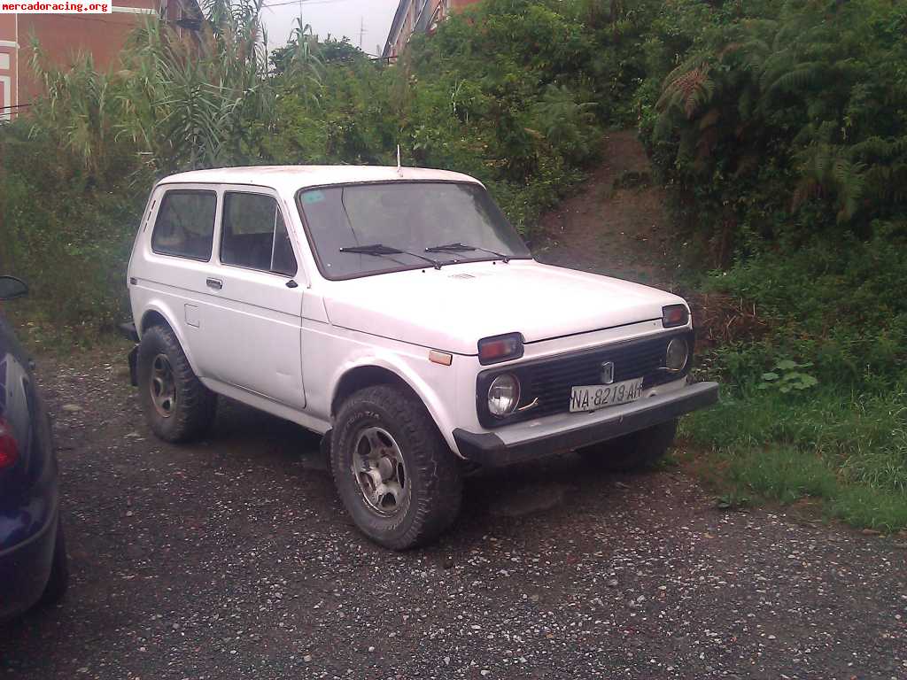 Lada niva documentado 500€