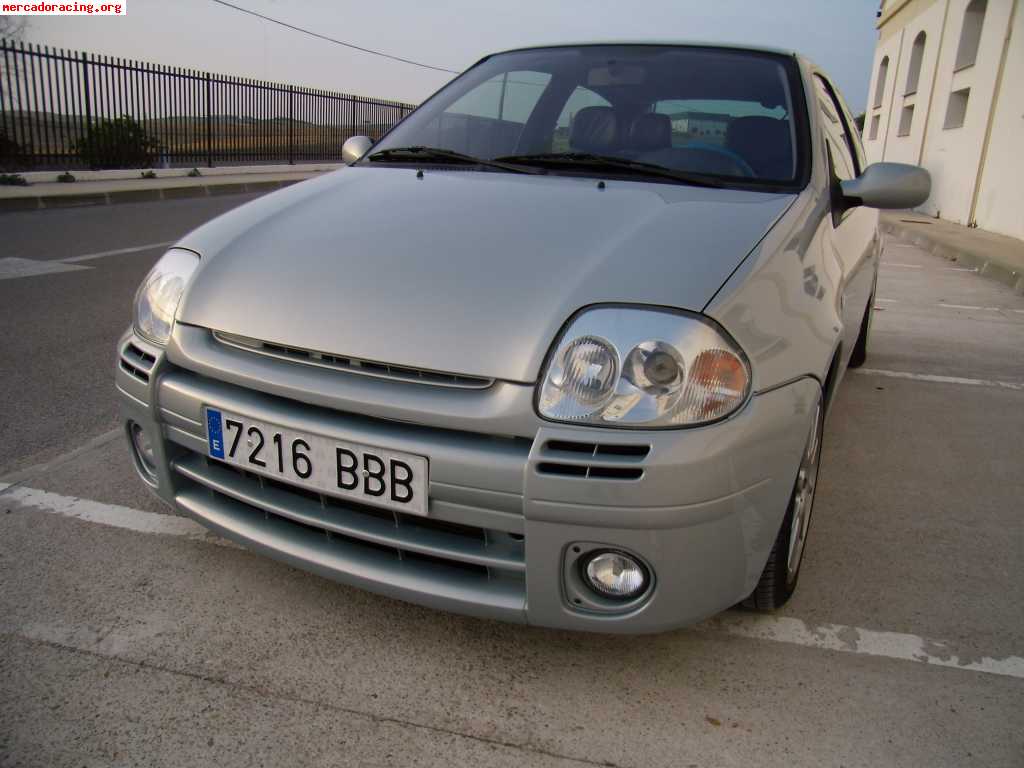 Clio sport recien pintado