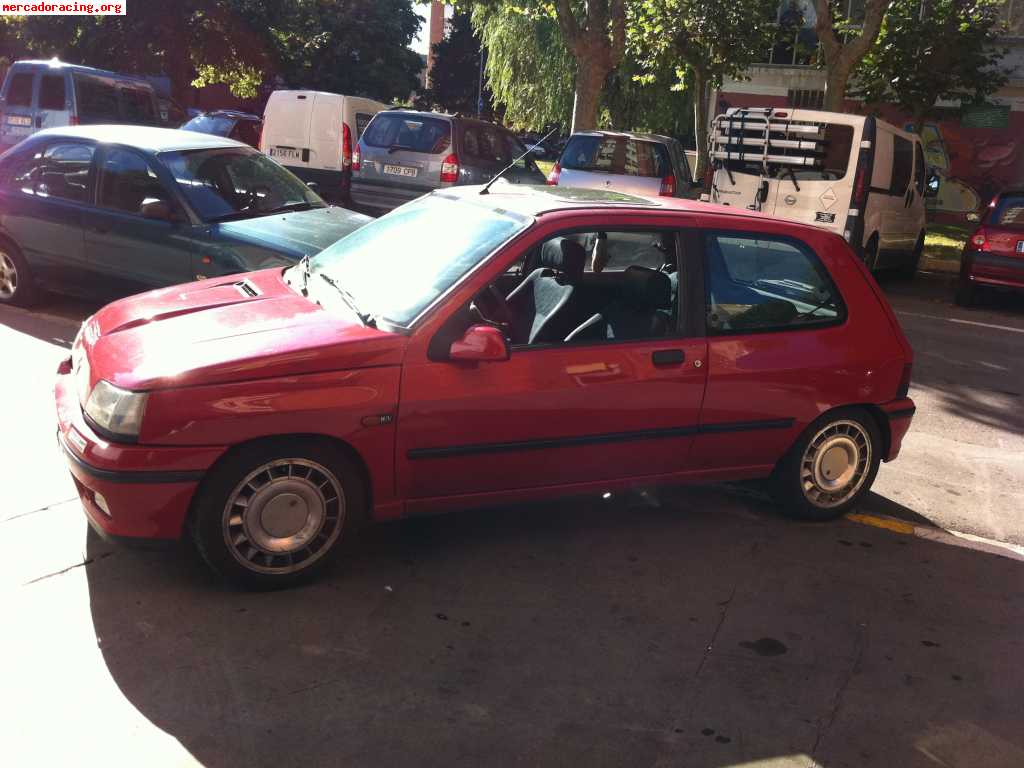 Se vende renault clio 16v