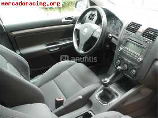 Se vende volkswagen golf v
