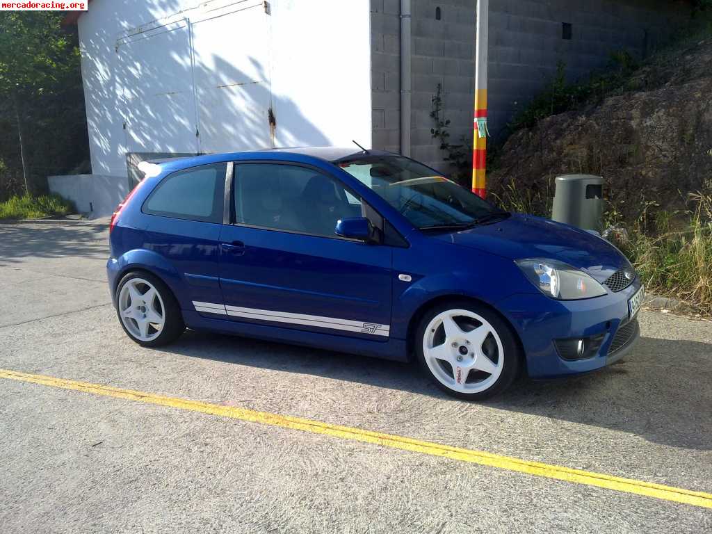 Se vende ford fiesta st urgeeee