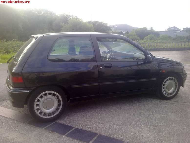 Clio 16v del 93 galicia