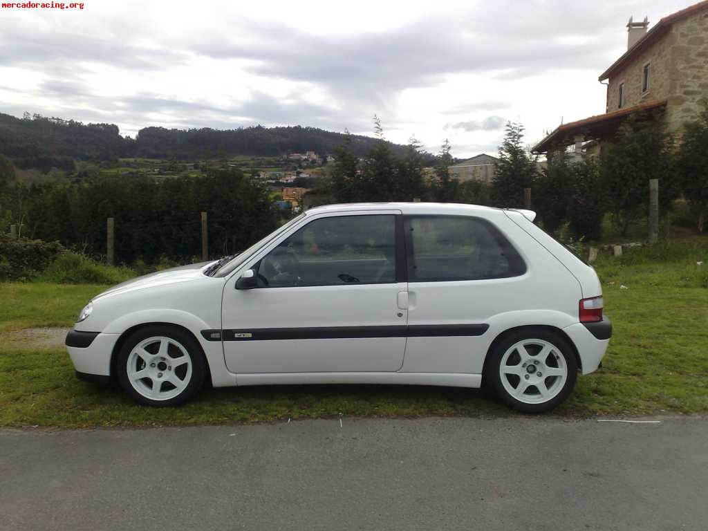 Vendo saxo 16v...impoluto.