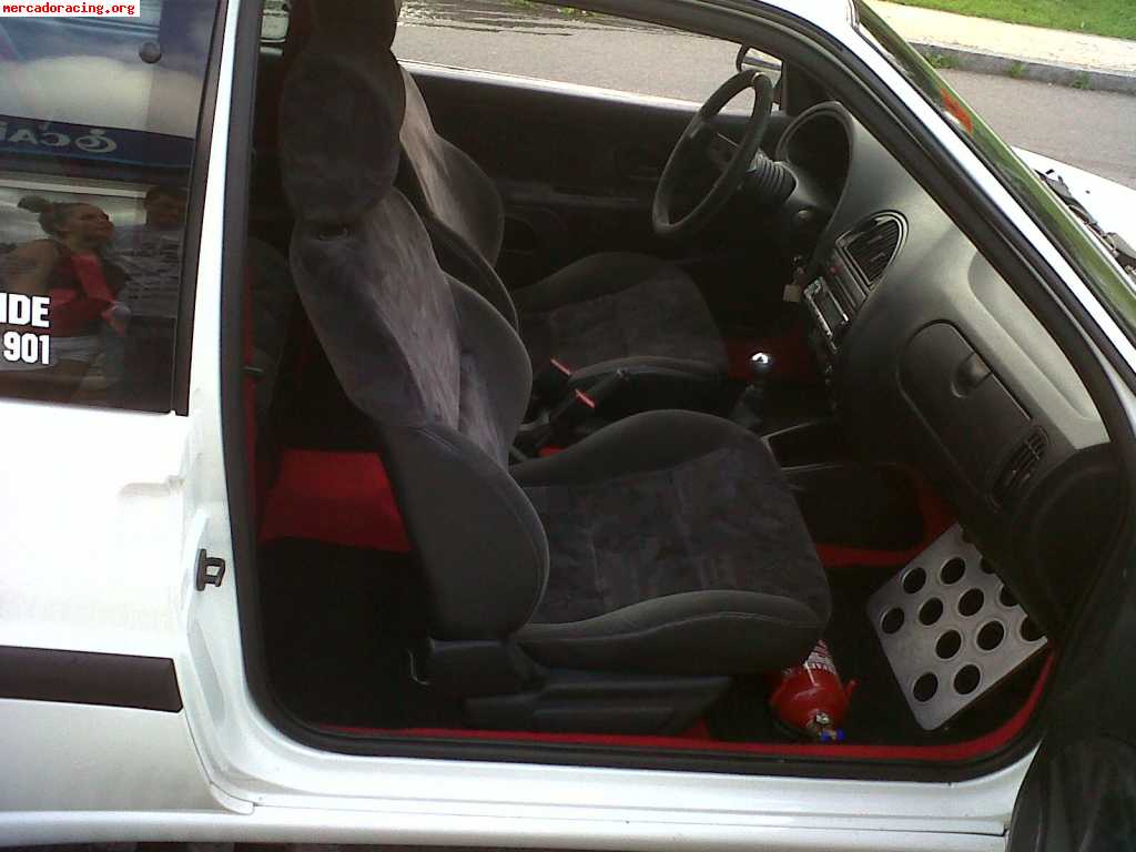 Vendo saxo 16v...impoluto.