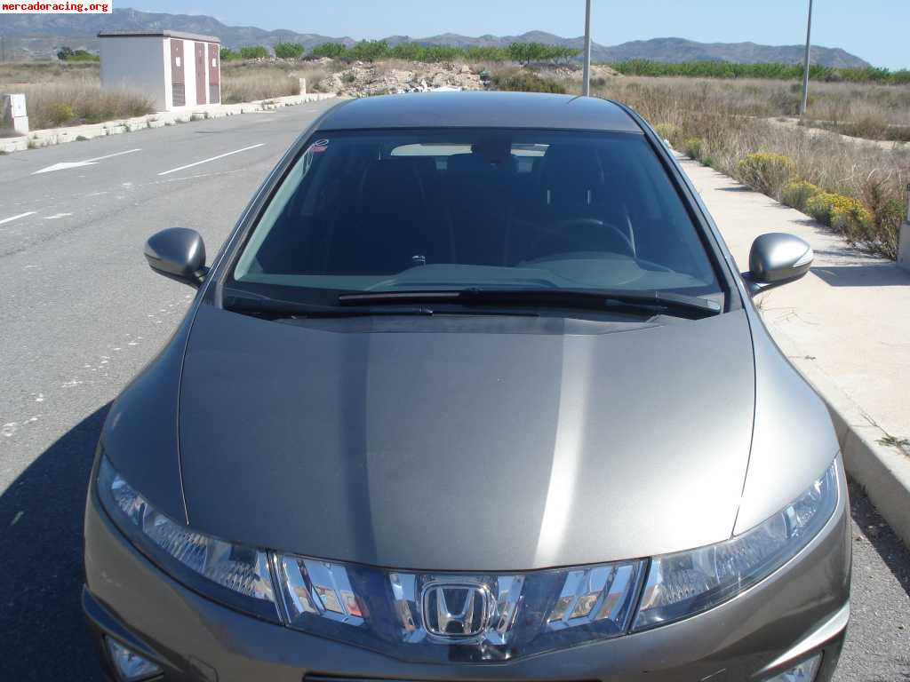 Honda civic 1.8 ivect, isnift secuencial levas al volante. (