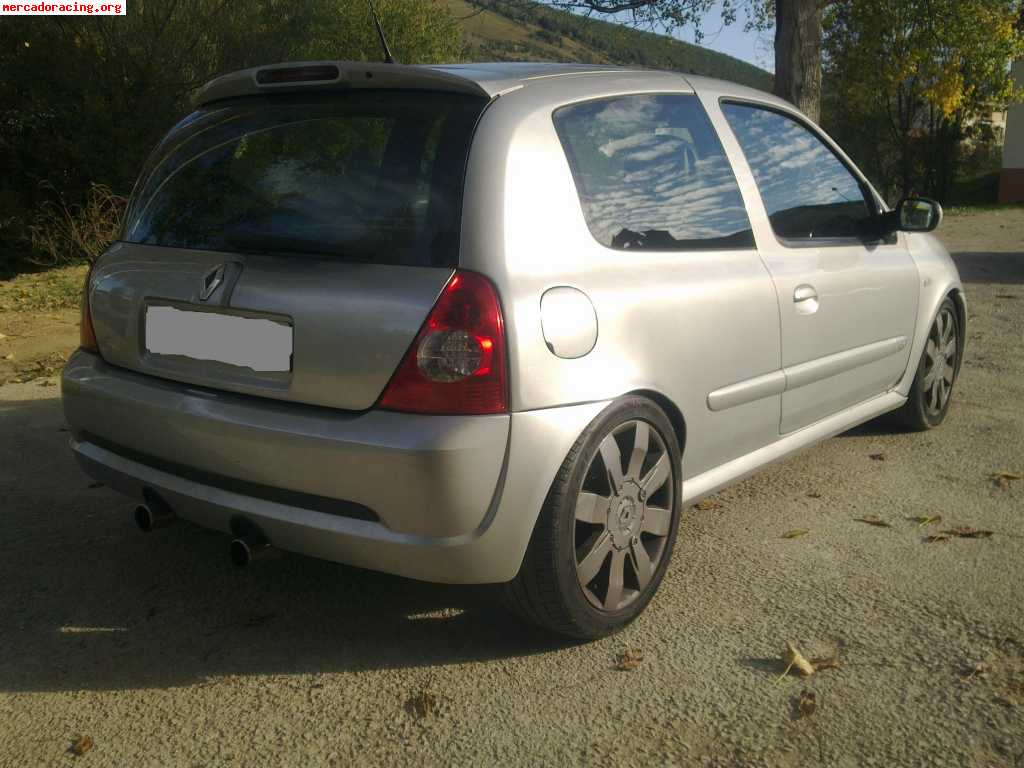 Renault clio sport 182