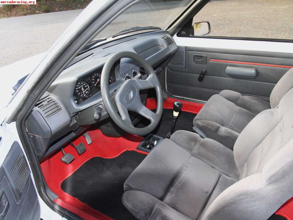Se vende 205 rallye del 89 de serie total