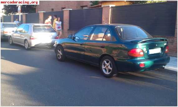 Vendo hyundai accent 1.5 12v.  (800€ negociabeles)