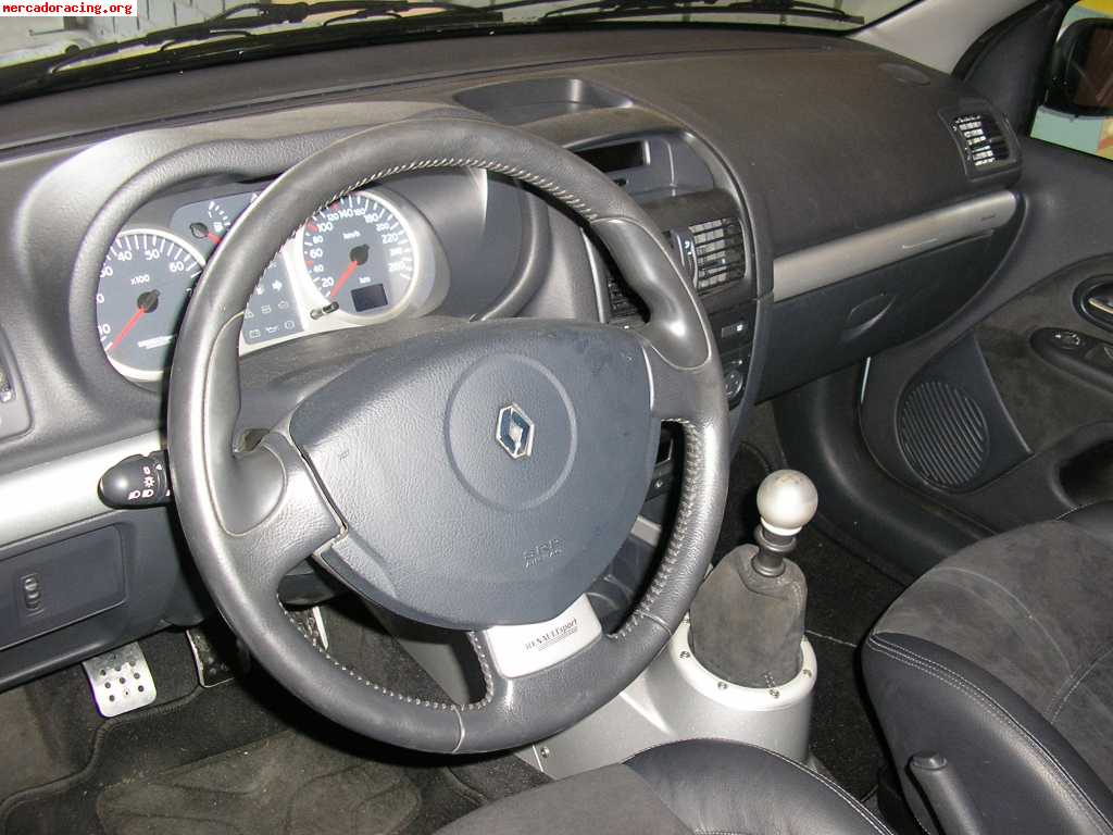 Renault clio sport v6 255cv