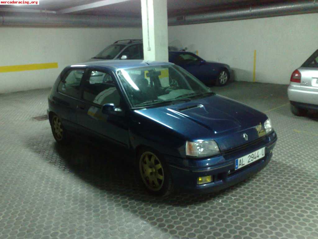 Clio 1.8 16v look williams