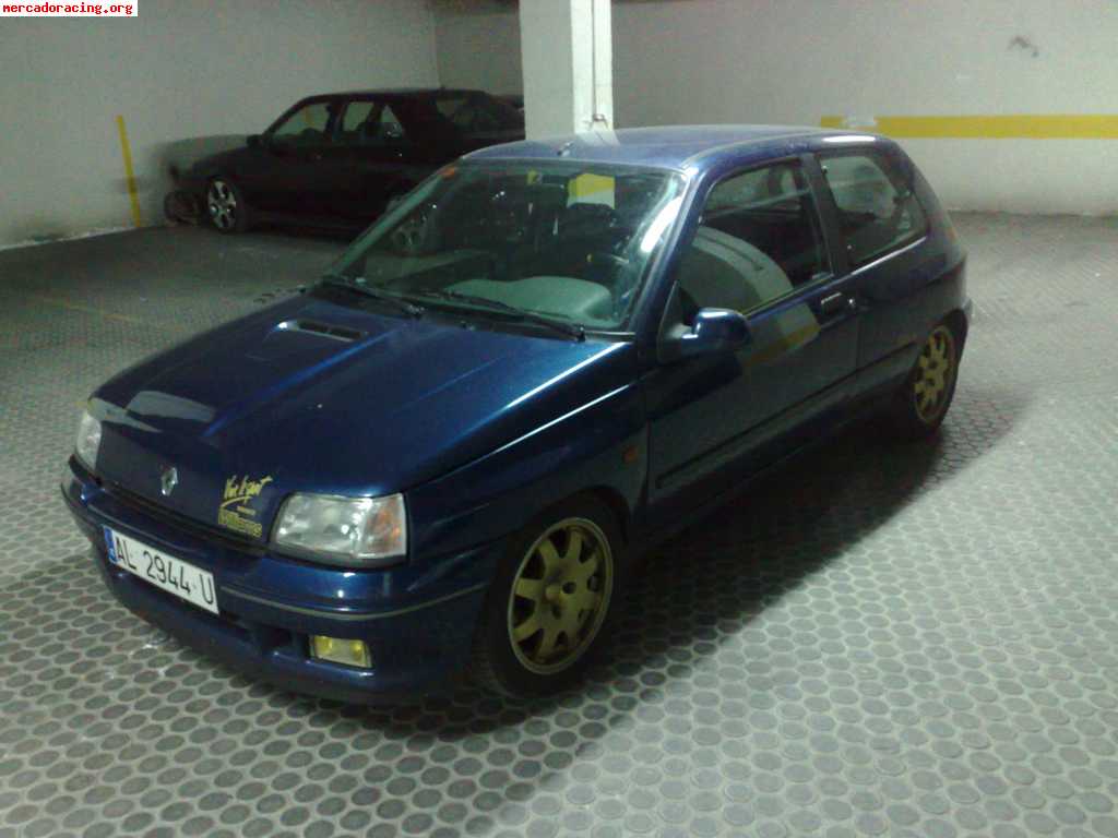 Clio 1.8 16v look williams