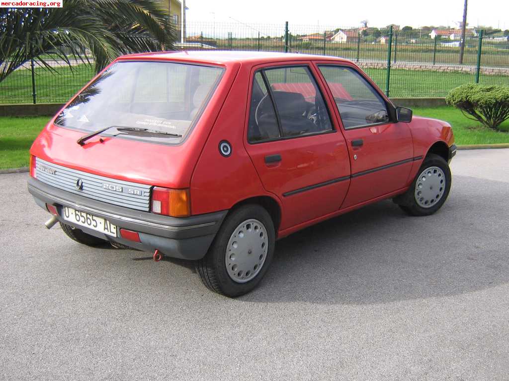 Peugeot 205!