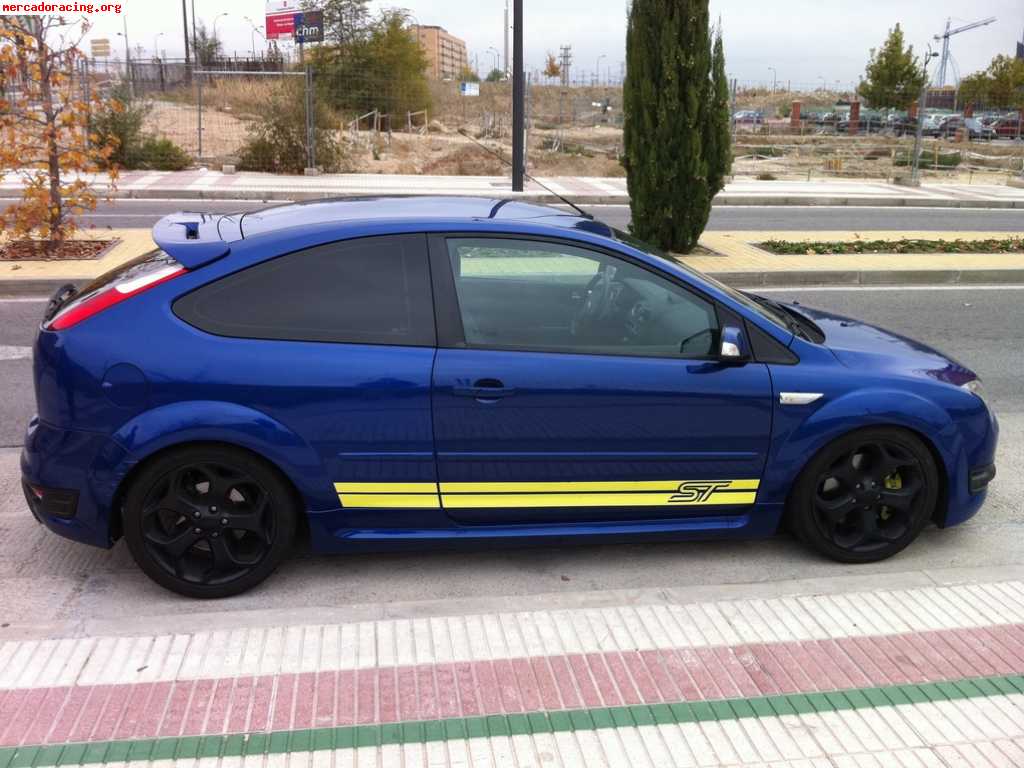 Vendo ford focus st 2.5 t 2006 con chuches impecable!!cholli