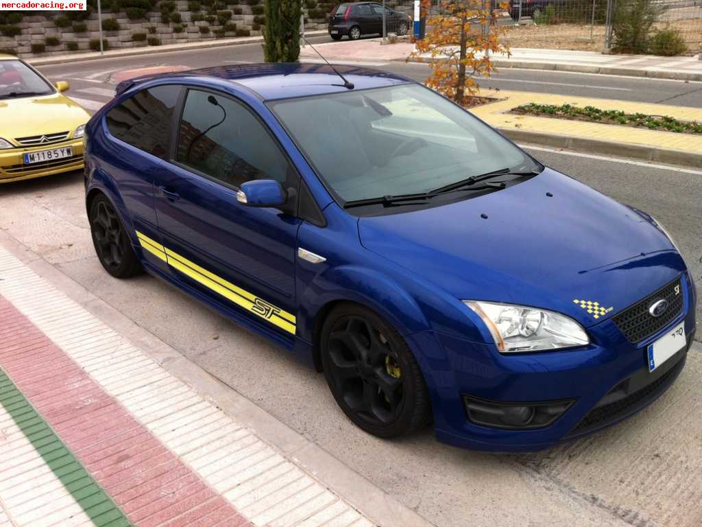 Vendo ford focus st 2.5 t 2006 con chuches impecable!!cholli