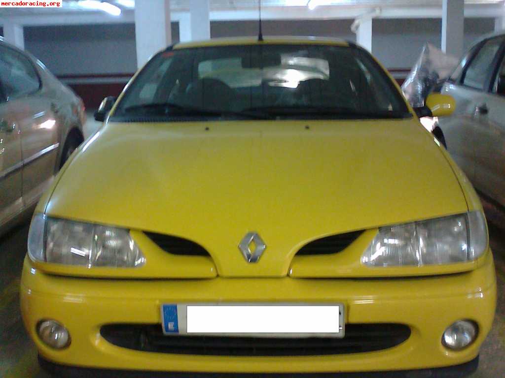 Renault megane coupe 2.0 16v. 