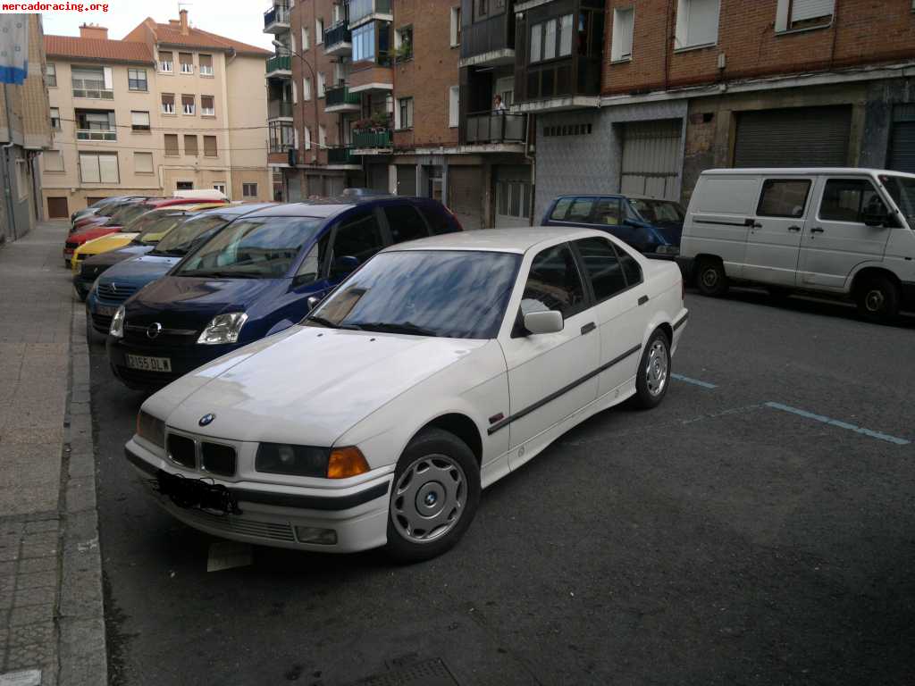 Se vende bmw320i lleva 6 cilindros 2000 euros