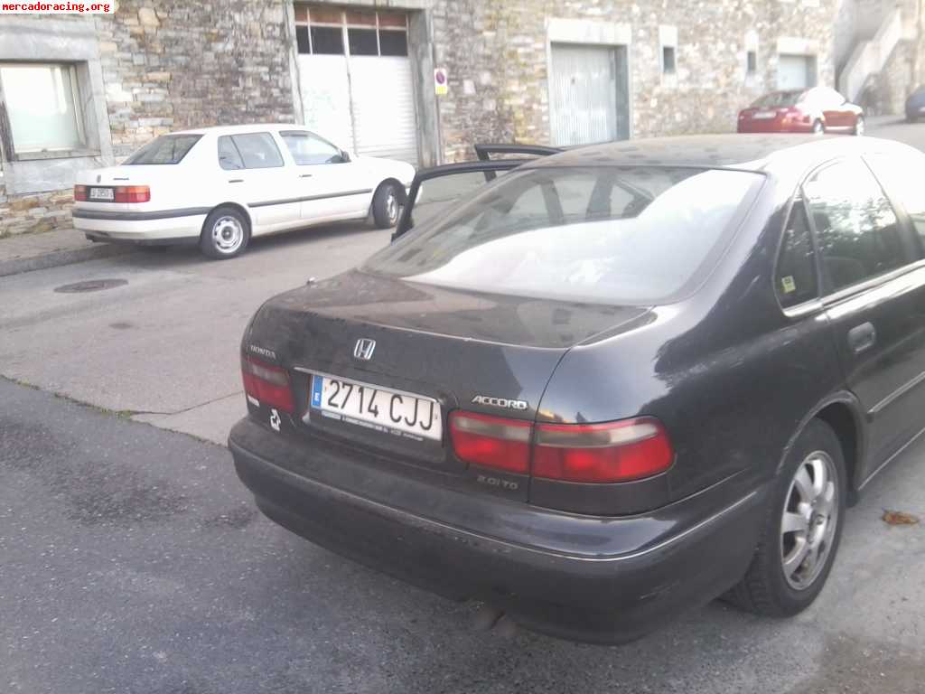 Honda accord 2.0 itd por 1800euros