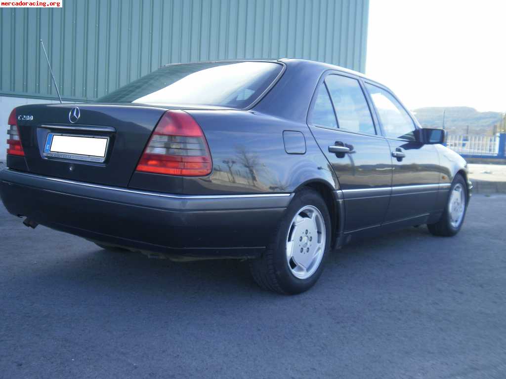 Mercedes 197cv  2200e