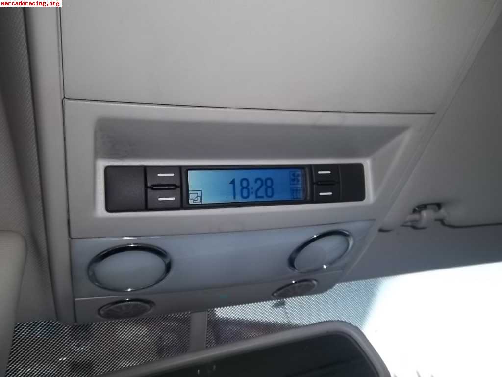 Urge su venta volkswagen multivan 2.5 tdi   cama, mesa, cale
