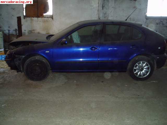 Seat leon tdi 90 cv 78000km con golpe