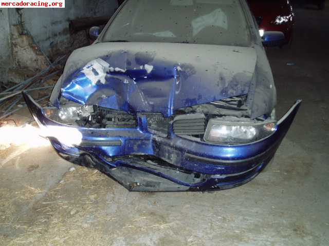 Seat leon tdi 90 cv 78000km con golpe