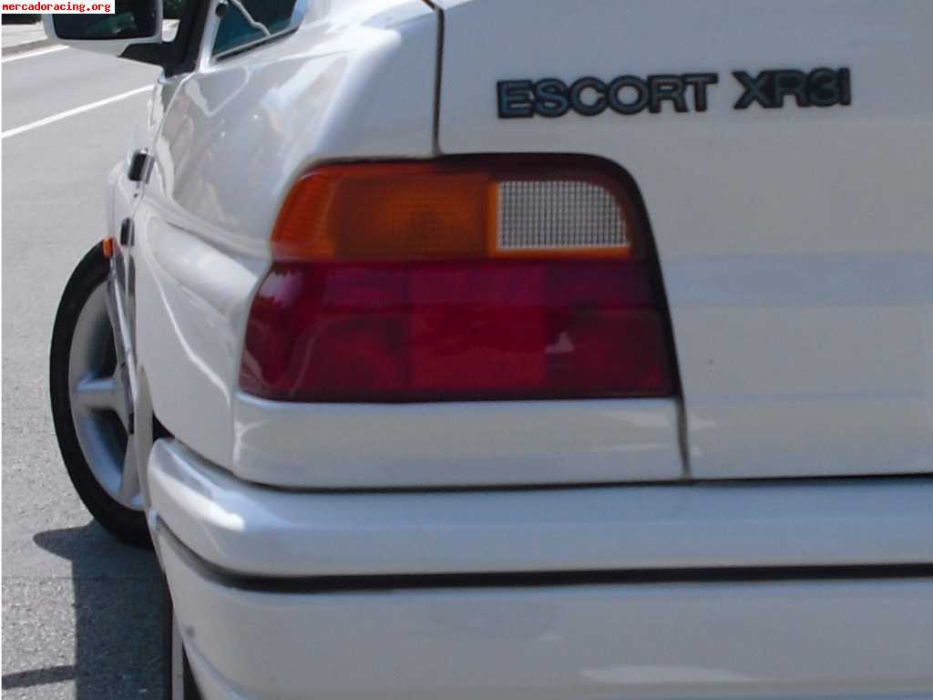 Se vende ford escort xr3i 1.8 16v