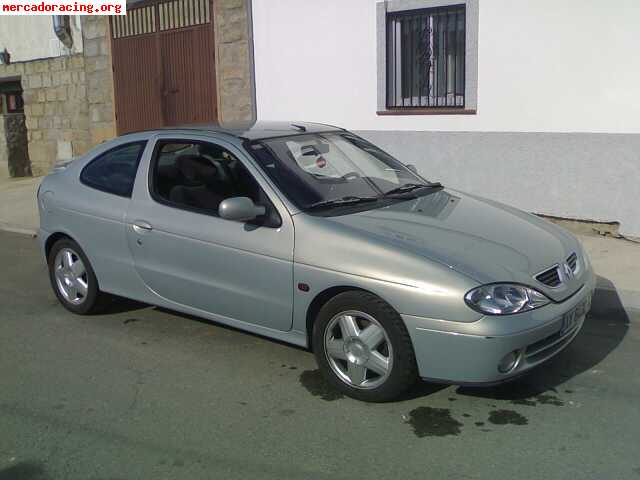 Cambio por moto o quad megane coupe 1.6 16v año 2000