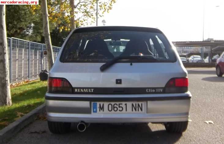 ******   clio 16v de estreno ******.