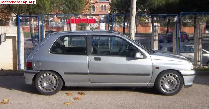 ******   clio 16v de estreno ******.