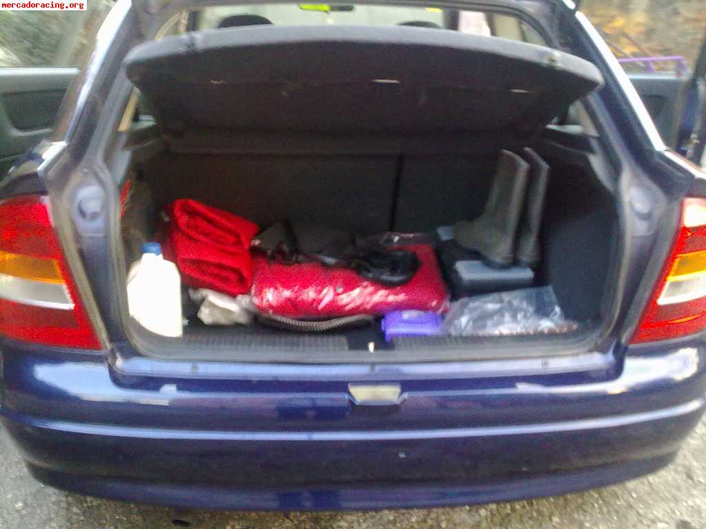 Se vende opel astra 1.6 comfort. 2300 euros impecable. ( ast