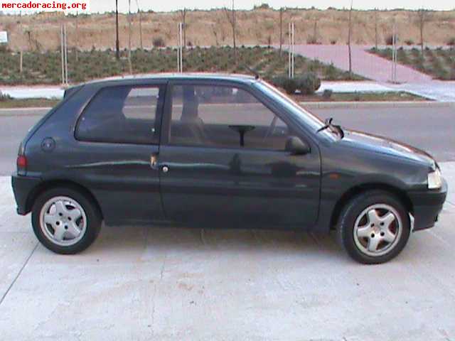 Vendo 106 1.4 xsi  (no es de carreras)