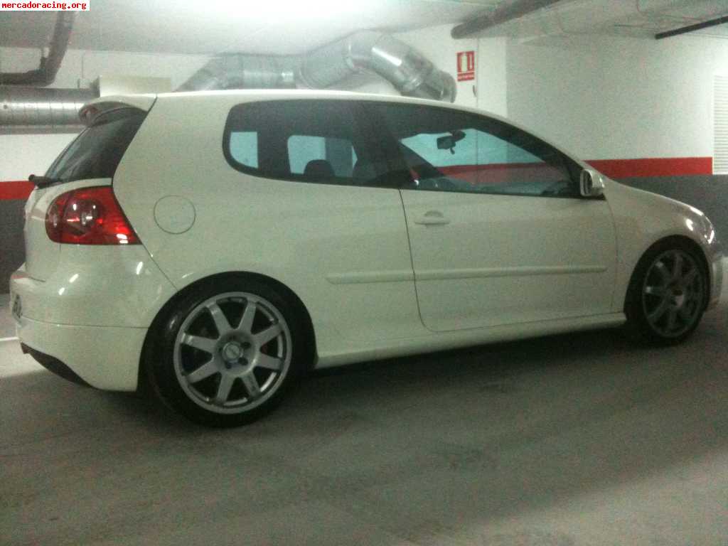 Golf v gti 240cv
