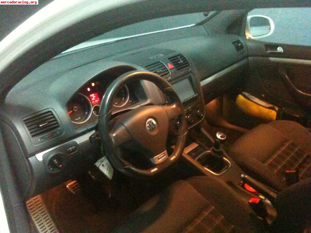 Golf v gti 240cv