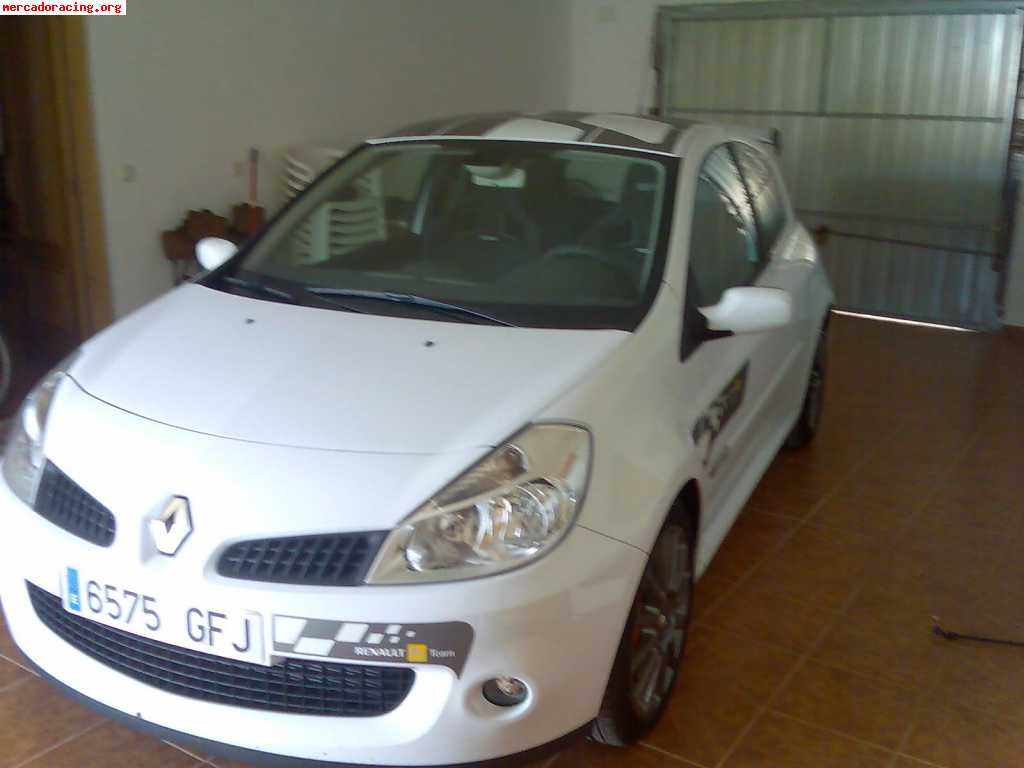 Se vende clio f1 team 2.0 16v 200 cv 3p