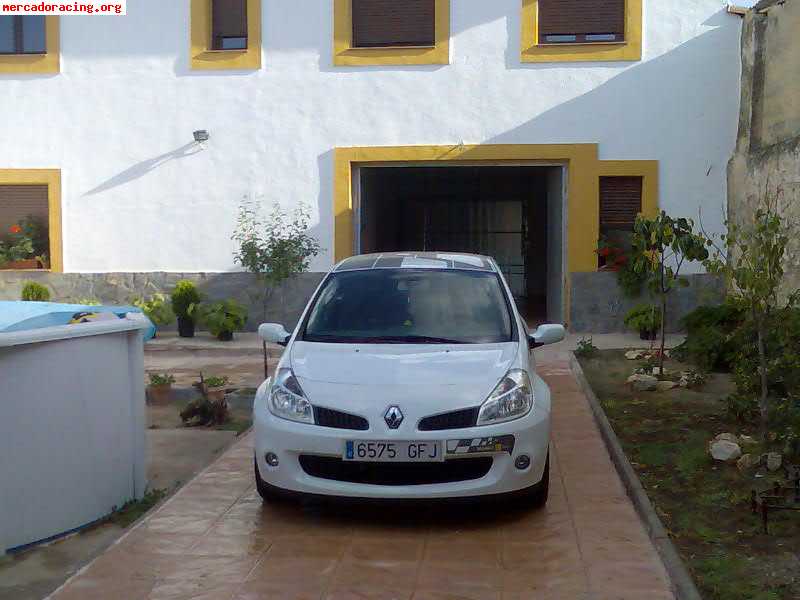 Se vende clio f1 team 2.0 16v 200 cv 3p